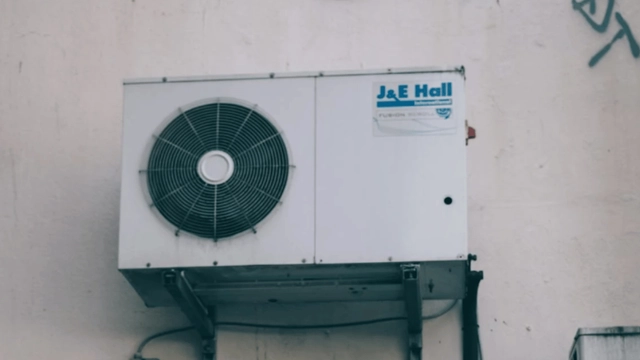 desi-jugaad-of-reusing-ac-water-for-cooler-impresses-netizens-viral-video